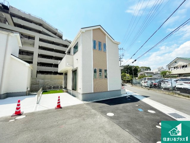 5日(土)6日(日)現地ご見学可能！　尼崎市西昆陽　全7邸の外観|安心の10年保証！外観を美しく保ち、雨水で汚れを落とします！気になることがありましたら、お気軽にお問い合わせください！
