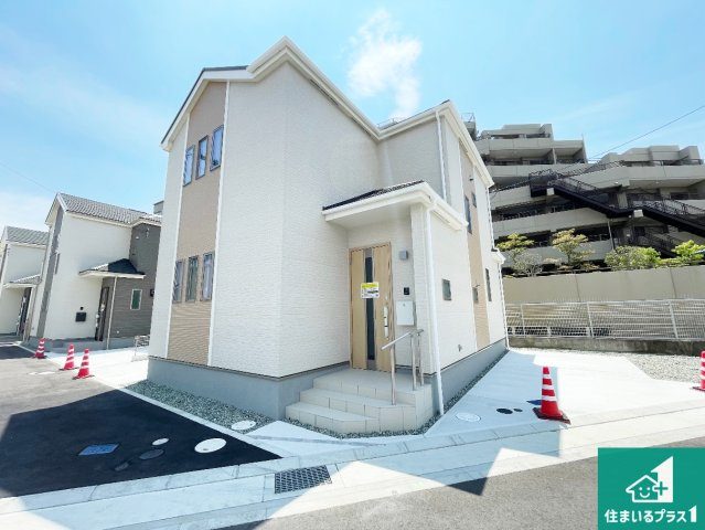5日(土)6日(日)現地ご見学可能！　尼崎市西昆陽　全7邸の外観|安心の10年保証！外観を美しく保ち、雨水で汚れを落とします！気になることがありましたら、お気軽にお問い合わせください！