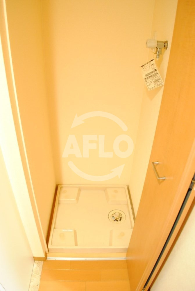 エスリード御堂筋梅田の洗面所|エスリード御堂筋梅田　室内洗濯機置き場