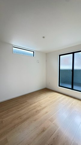 寝屋川市成田東が丘の洋室