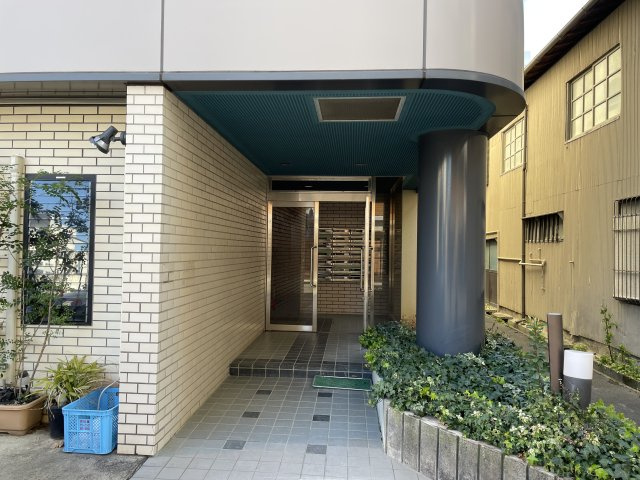 プレイスワン田町のエントランス