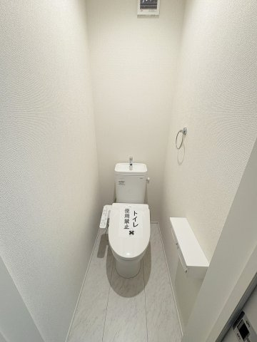 三郷市鷹野1丁目　新築戸建　全2棟　1号棟のトイレ|同施工会社の参考写真になります。