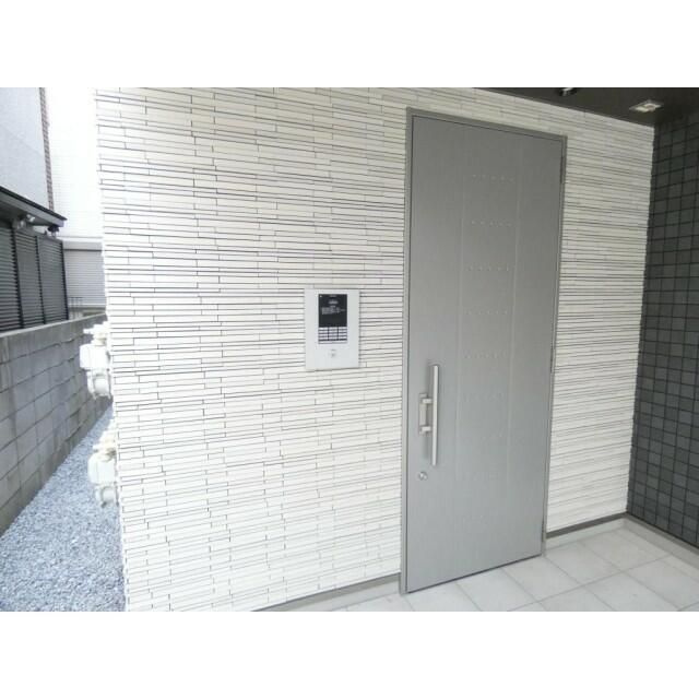 フォルトゥーナ千駄木のエントランス