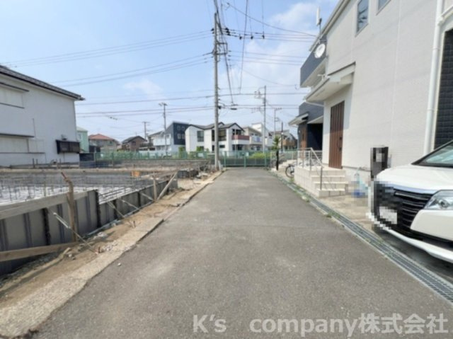 ◎茅ヶ崎市室田3丁目　新築戸建　1号棟の前面道路含む現地写真|2026.8.2撮影◇