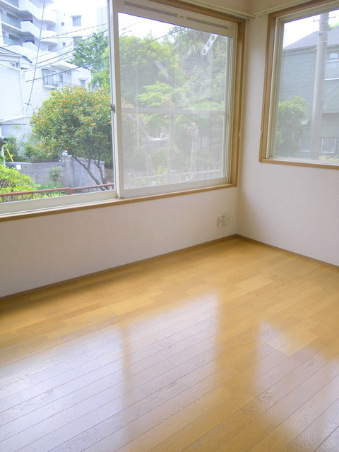 カーサブランカの居間・リビング|別部屋参考写真
