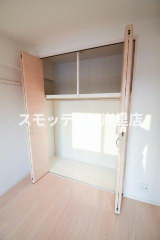 ラピスラズリの収納|収納豊富です