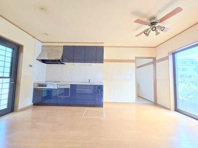 入間市大字仏子　中古戸建の居間・リビング