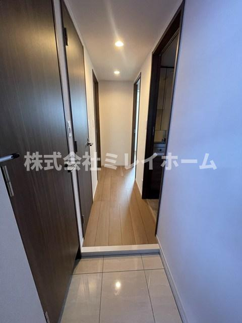 プラネソシエプラス旗の台の玄関