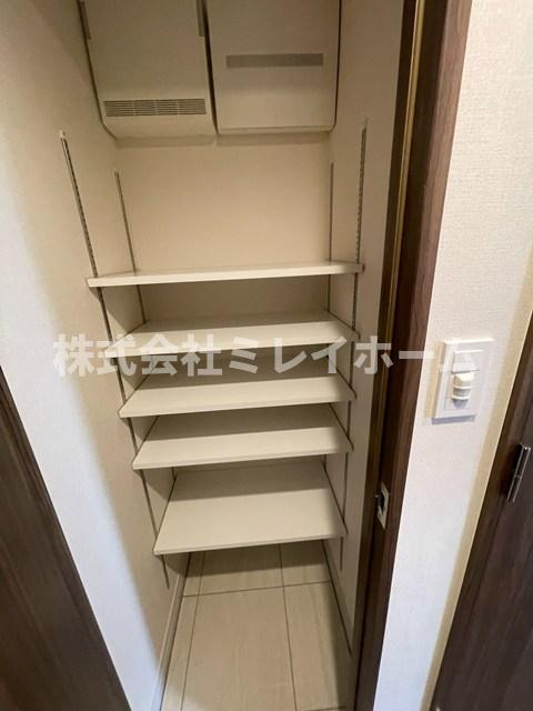 プラネソシエプラス旗の台の収納