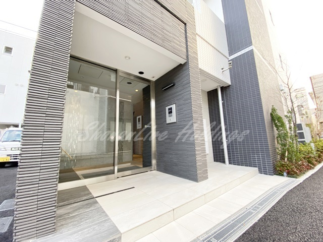 藤沢市長後の賃貸マンションのエントランス
