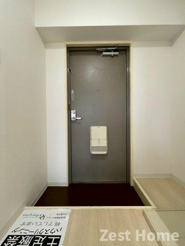 レガーロの玄関