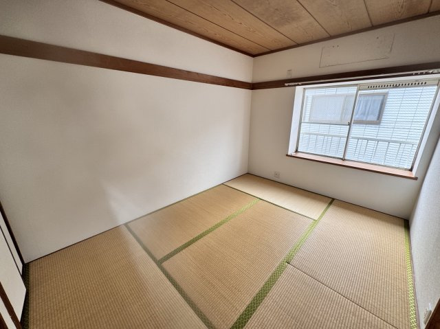 四つ木３丁目タウンハウスの和室|※クリーニング前です