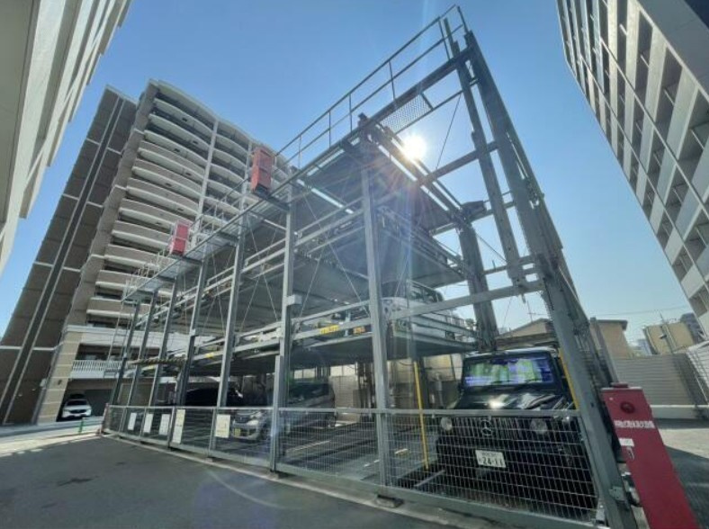 アルファステイツ姫路駅東の駐車場