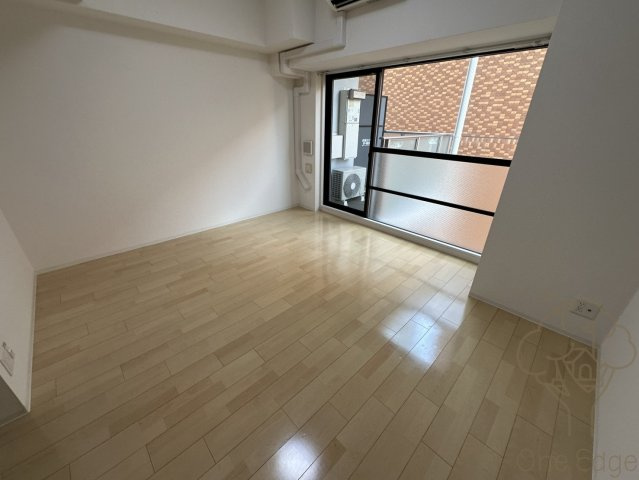 HS梅田EASTの居間・リビング