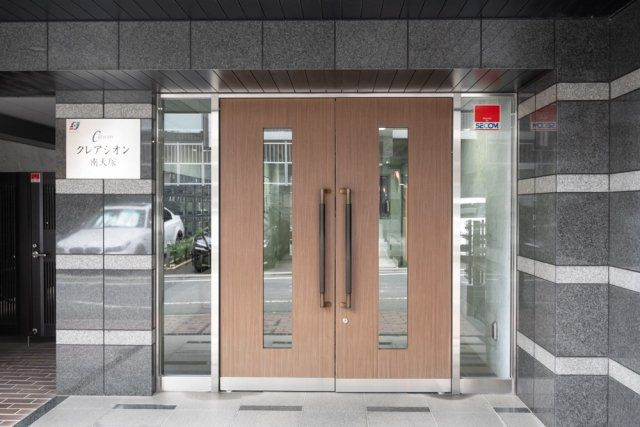 クレアシオン南大塚のエントランス