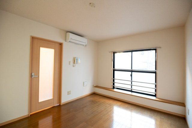 クレアシオン南大塚の洋室