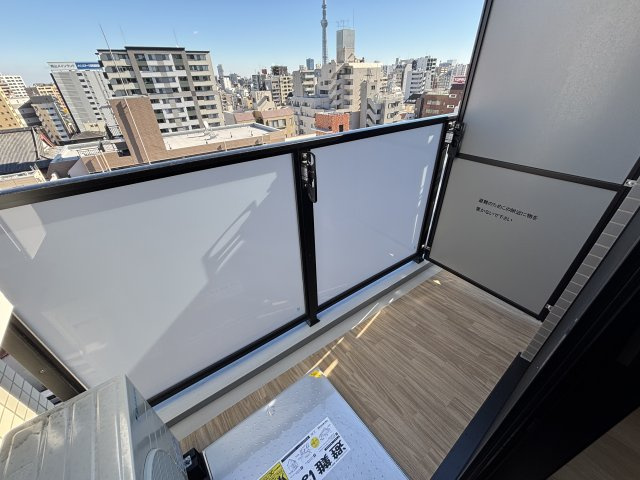 Log入谷／ログ入谷のバルコニー|Log入谷