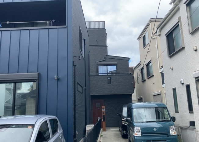 【構造・工法・仕様】 | 「構造」は建物を支える骨組みで、「工法」は構造を組み立てる方法をいい、構造や工法によって建物のデザインや強度、断熱性などに違いがあります。