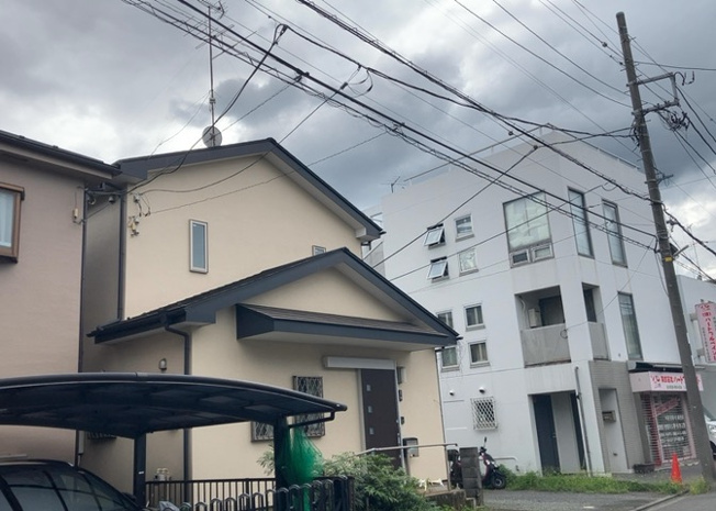【展望】 | 桜や紅葉の名所に出かける人は多いと思いますが、家にいながら季節の移ろいを感じる生活を送りませんか？リビングや窓から見える景色が生活を彩るワンポイントに！現地から見える景色を堪能してみては如何でしょう。