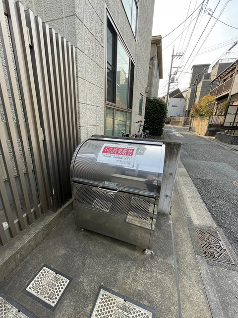 イデアルアパートメント北沢のその他|ゴミストッカー