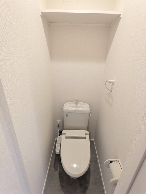 イデアルアパートメント北沢のトイレ