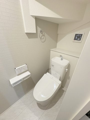 三郷市鷹野1丁目　新築戸建　全2棟　2号棟のトイレ|同施工会社の参考写真になります。
