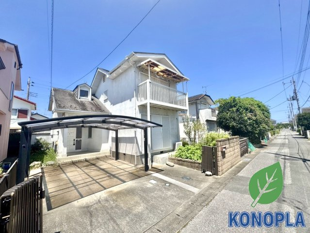 【中古戸建】熊谷市上須戸の外観|■外観｜光をやさしく反射する外壁により、日中はより開放的で爽やかな印象となり、住まい全体を明るく見せてくれます♪