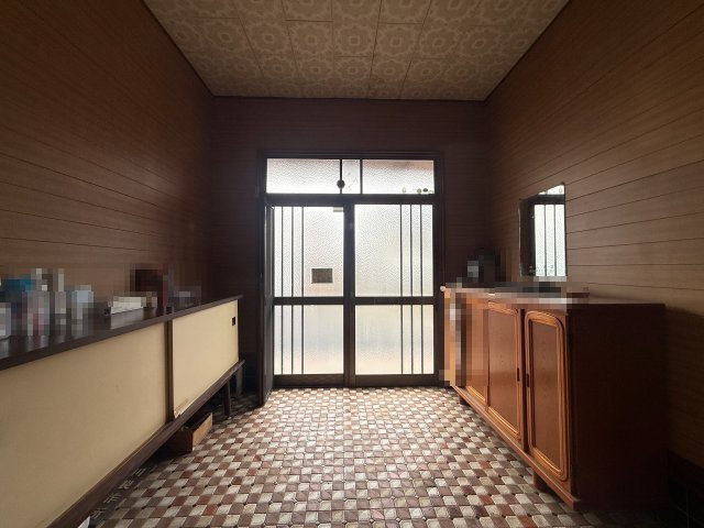 【玄関】 | 東茨城郡城里町大字石塚　続き和室　6DK