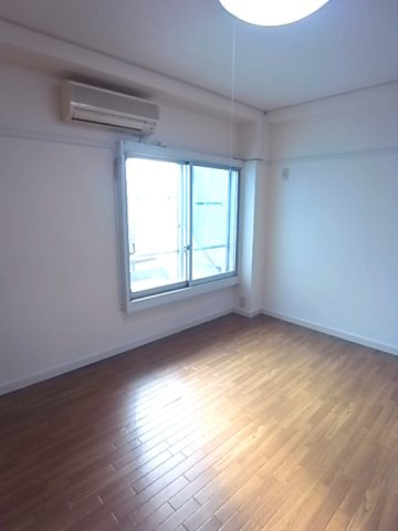 貴和芦屋ハウスの居間・リビング