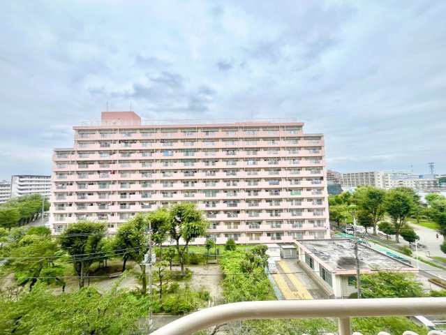 蓮根ファミールハイツ１号棟の展望|9月リノベーション完了予定！

現地ご見学希望・資料請求などお気軽にお問い合わせ下さい！
03-5990-5201