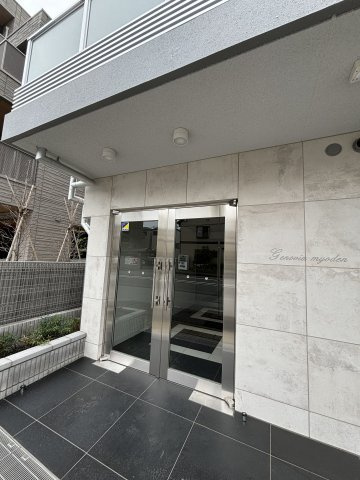 GENOVIA妙典のエントランス