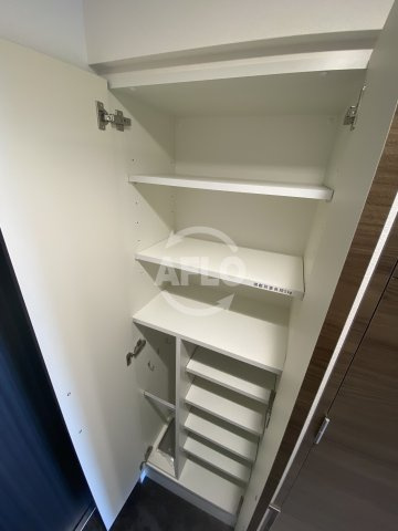 ソルテラスNAMBAフロントの収納|TOYOTOMI STAY Premium 難波桜川Ⅲ　シューズBOX