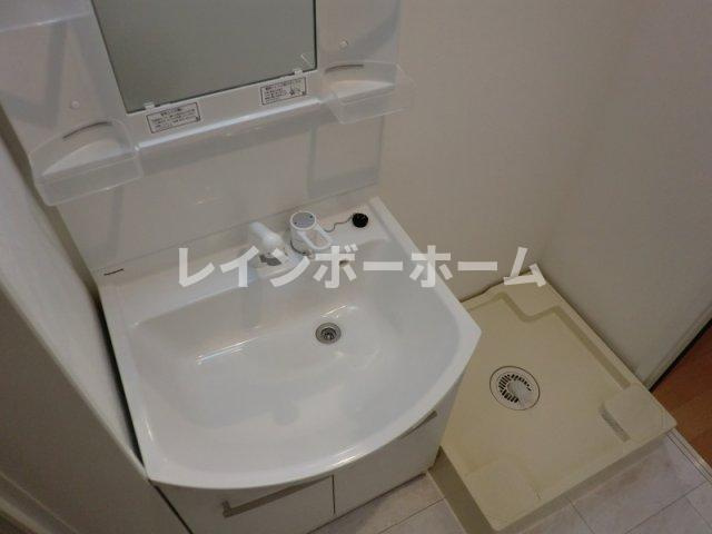 グランフィールド八潮の洗面所|明るい洗面所です
