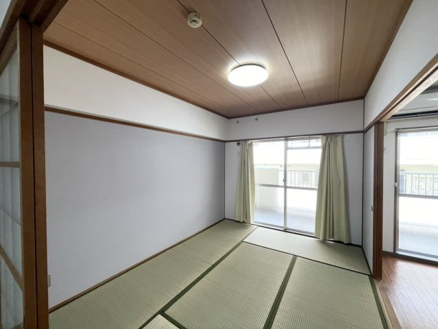 コスモ川内の和室