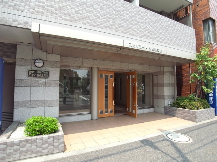 スカイコート文京茗荷谷のエントランス