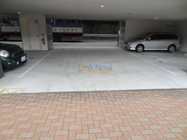 【駐車場】 | ＡＲＲＯＷ　ＦＩＥＬＤＳ壱番館