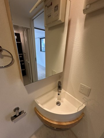 HS梅田EASTの独立洗面台