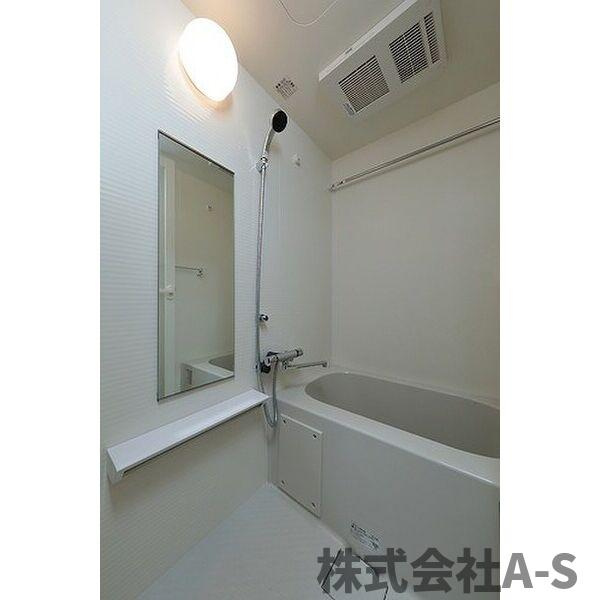 ザ・ライオンズフォーシア今池の浴室|同間取り画像使用
実際のお部屋と色などが異なる場合がございます。