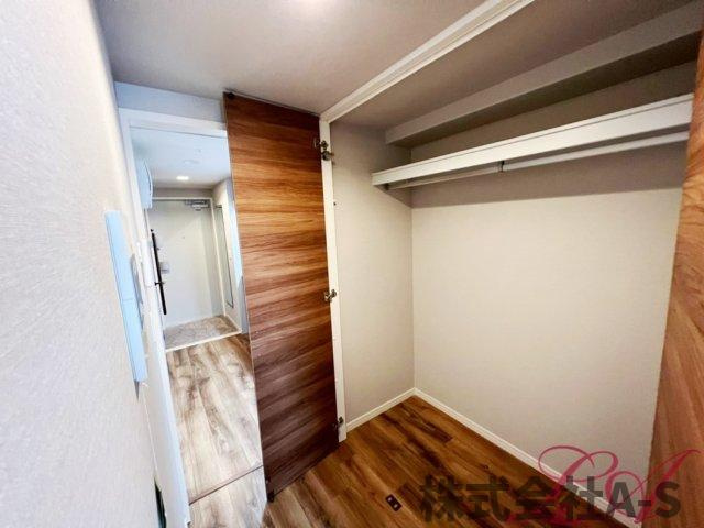 ＧＲＡＮＤ　ＥＳＰＯＩＲ　車道の収納|同間取り画像使用
実際のお部屋と色などが異なる場合がございます。