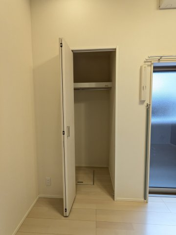 ハーモニーテラス生駒町Ⅱの収納|クローゼット