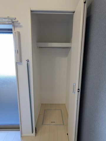 セーナ新道の収納|103号室クローゼット