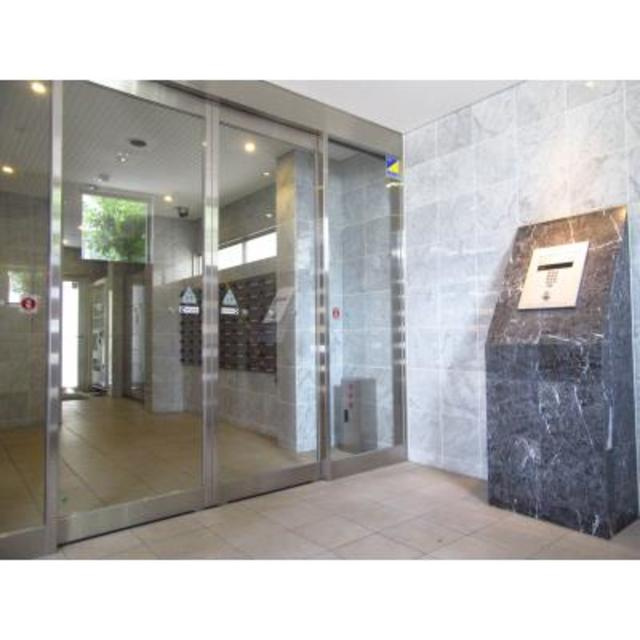 エスポアール泉のエントランス