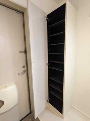 ハーモニーテラス上名古屋の玄関|103号室ｼｭｰｽﾞﾎﾞｯｸｽ