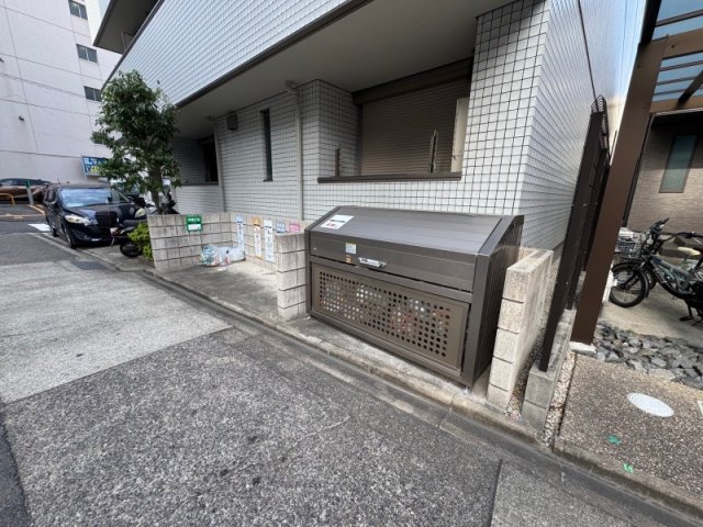 ラコルタ　ブローンの外観|敷地内ゴミ置き場
