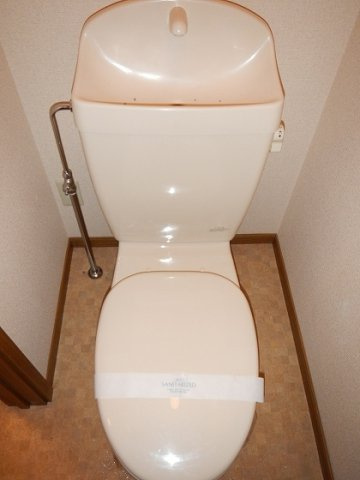 プルミエールのトイレ|ゆったりとした空間のトイレです