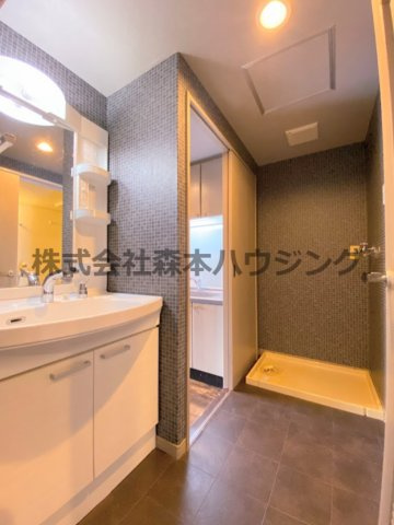 【洗面所】 | 　PHOENIX COURT 交野Ⅰ | 忙しい朝には欠かせない洗面所です
