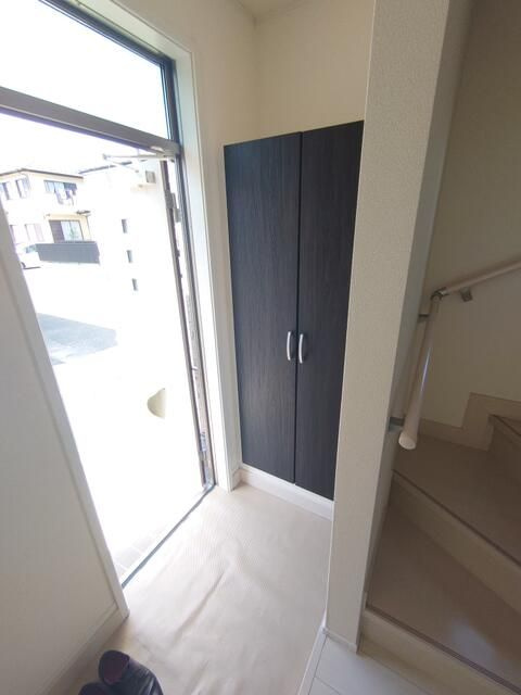 アイビス荒井の玄関