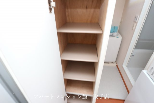 レオパレスシャイニーハイツＮの収納|画像6