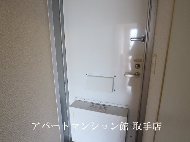 レオパレスレクサスの玄関