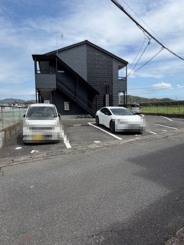 フライハイト麻郷の駐車場